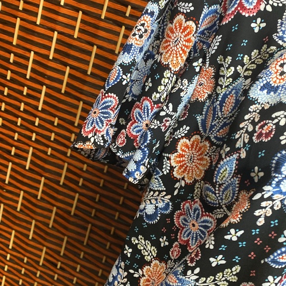 Sami & Jo floral print blouse size Medium - Picture 4 of 8